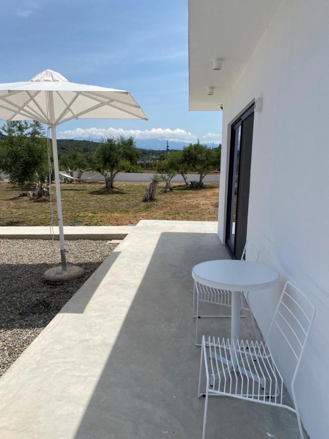 Lefko Apartments Tavronitis Buitenkant foto